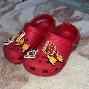 CROCS Kids Red Clogs With 6 Total Jibitz